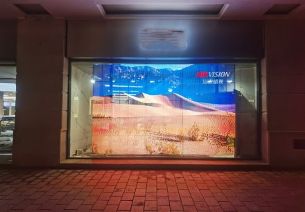 黑龍江某商業(yè)街透明屏項(xiàng)目 10㎡